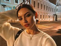 AminaTehnik - female with brown hair webcam at xLoveCam