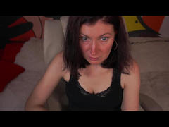 AmiraGold - female with black hair webcam at xLoveCam