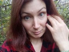 AmiraGold - female with black hair webcam at xLoveCam