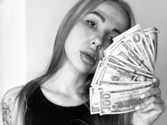 AmiraaGold - blond female webcam at xLoveCam