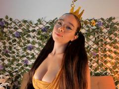 AmmyHotty69 - female with brown hair and  big tits webcam at xLoveCam
