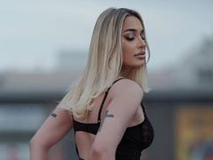AmmyliciousDolly - blond female with  big tits webcam at xLoveCam
