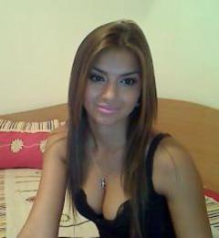 AmorousJoulie - female with red hair webcam at xLoveCam