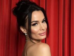 AmyGiveLove - female with black hair and  big tits webcam at xLoveCam