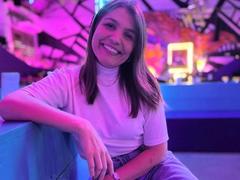 AmyDaisy-hot - female with brown hair webcam at xLoveCam