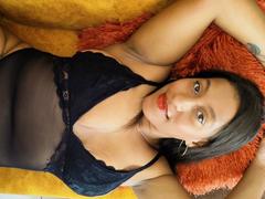 AmyHugeTits - female webcam at xLoveCam
