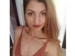 AmyLaFleur - female with brown hair webcam at LiveJasmin