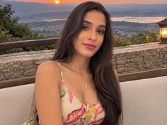 AmyLevins - shemale with brown hair webcam at xLoveCam