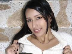 AmyLopezRuiz - female with brown hair webcam at LiveJasmin
