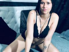 AmyMersh - female webcam at xLoveCam