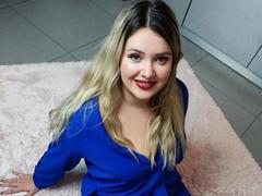 AmySweet-hot - blond female webcam at xLoveCam