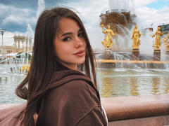 AmyGlad - female with brown hair and  big tits webcam at xLoveCam