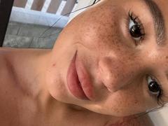 AmyGlad from xLoveCam