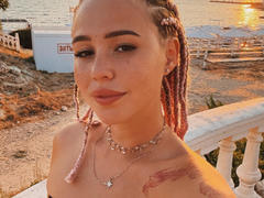 AmyGlad - female with brown hair and  big tits webcam at xLoveCam