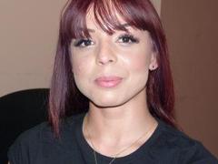 AmberSxy4u - female with brown hair and  big tits webcam at ImLive