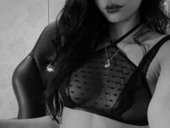 ammywood - female with black hair and  small tits webcam at xLoveCam