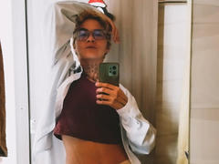 AnaRoa - blond female webcam at xLoveCam