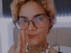 AnaRoa - blond female webcam at xLoveCam