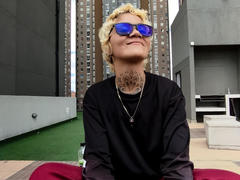 AnaRoa - blond female webcam at xLoveCam