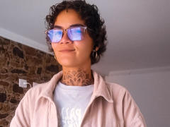 AnaRoa - blond female webcam at xLoveCam