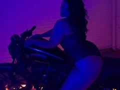 CatalinaAngell - female with black hair webcam at xLoveCam