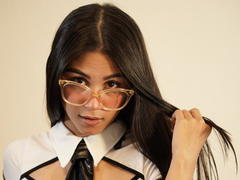 AnaWillsson - female with brown hair webcam at xLoveCam