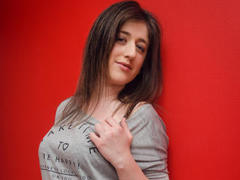 JohanneX - female with brown hair webcam at xLoveCam