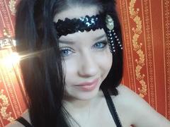 Anacconda - female with black hair webcam at xLoveCam