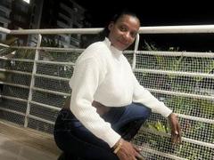 Anahismaar - female with black hair webcam at xLoveCam