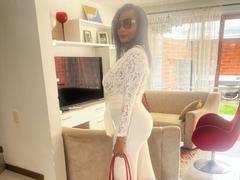 Anahismaar - female with black hair webcam at xLoveCam