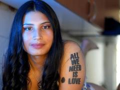 AnalisseJ - female webcam at xLoveCam