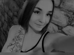 AndaHot69 - female with brown hair and  big tits webcam at xLoveCam