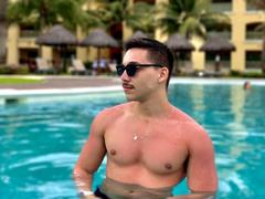 Andosia from xLoveCam