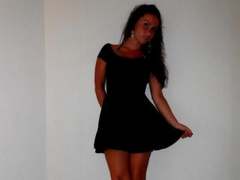 Andrea18-hot - female with brown hair webcam at xLoveCam