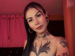 AndreaBlackwood - female webcam at xLoveCam