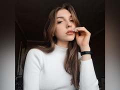 AndreaHoneyX from xLoveCam