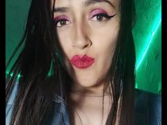 AndreaHotLove69 from xLoveCam