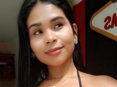 AndreaHottie69 - female webcam at xLoveCam