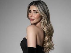 AndreaaHot - blond female webcam at xLoveCam