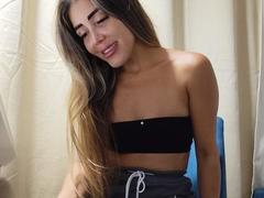 AndreaaHot - blond female webcam at xLoveCam