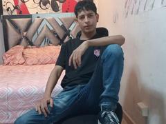 AndresColl69 from xLoveCam