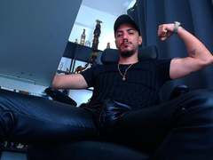 AndrewBann from xLoveCam