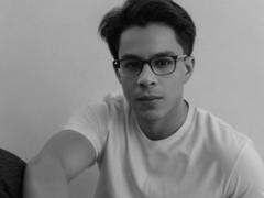AndrewHaalls - male webcam at xLoveCam