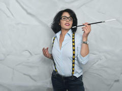 AnneAlissa - female with black hair webcam at LiveJasmin