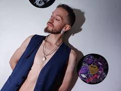 AngelDamianArt - male webcam at xLoveCam