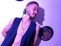 AngelDamianArt - male webcam at xLoveCam