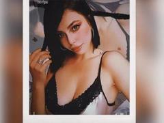 AngelVilla - female with brown hair and  big tits webcam at xLoveCam
