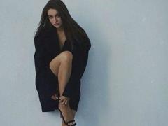 AngelaCristalX - female with brown hair and  small tits webcam at xLoveCam