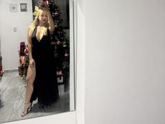 AngelaDeker - female webcam at xLoveCam