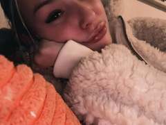AngelaLuxe - blond female with  big tits webcam at xLoveCam